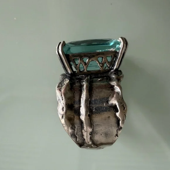 Silpada Silver ring with aquamarine-colored glass/stone - Picture 8 of 8